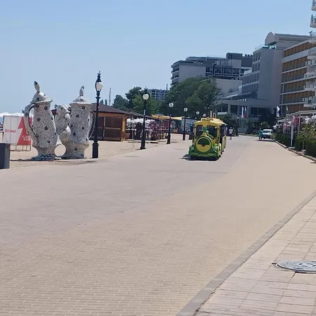 Апартаменти Goldstrand-holiday